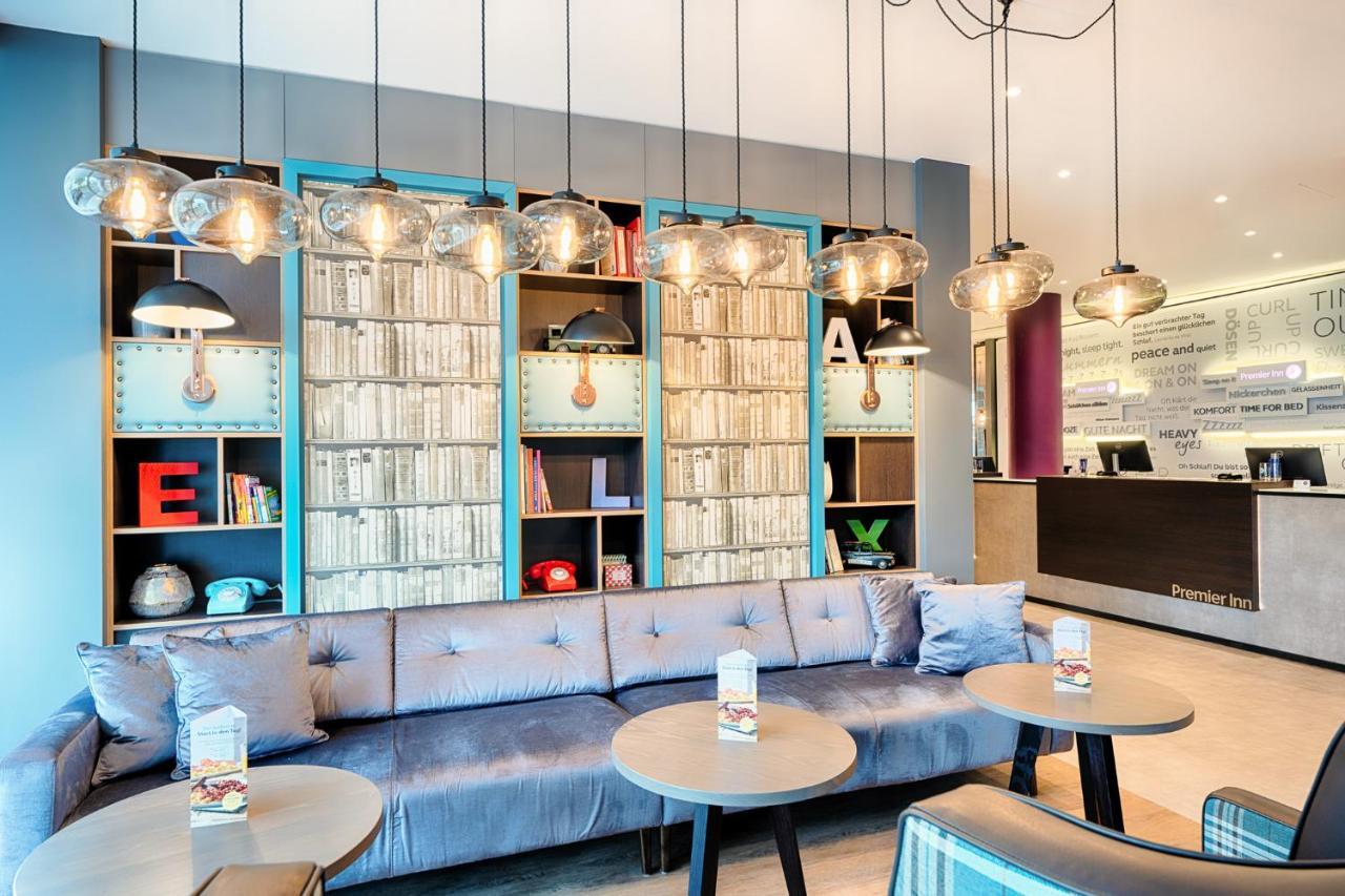Premier Inn Stuttgart Bad Cannstatt מראה חיצוני תמונה